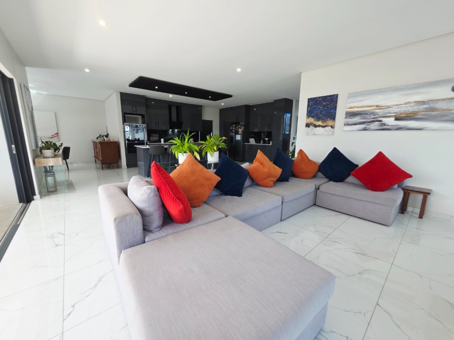 5 Bedroom Property for Sale in Sandown Western Cape